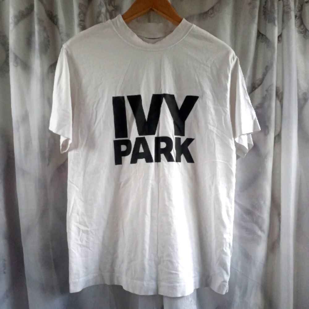 T shirt size small ( Bag F )